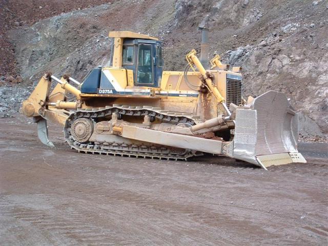 Бульдозер komatsu d275a. Бульдозер Komatsu d275. Komatsu 275 бульдозер. Комацу д 275. Komatsu d275a-5d.